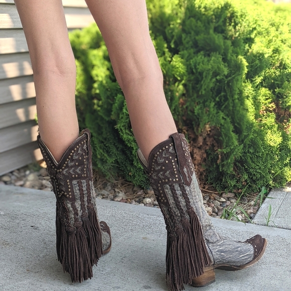 Corral Shoes - CORRAL A3127 distressed gray leathe snip toe cowgirl boots chocolate fringe sz 7
